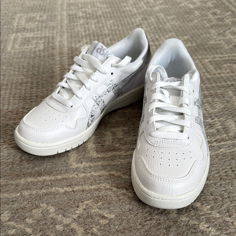 LAST CALL ASICS Women's White Silver Japan Sneakers 6